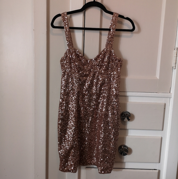 Dresses & Skirts - Sequined mini dress